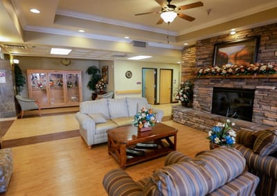 Common area with seating and decorative elements