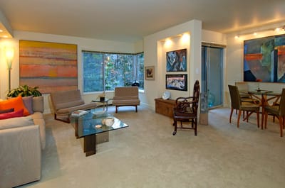 Bright and modern common area in a senior facility