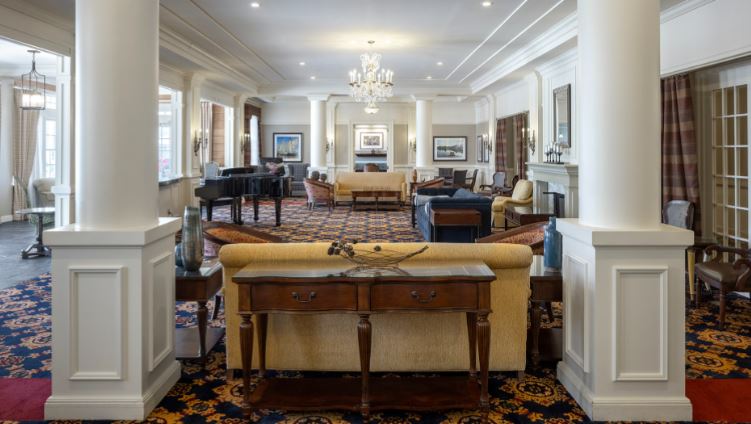 Bright and spacious common area in the facility
