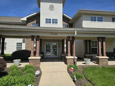 Front view of the Charter Senior Living building