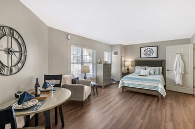 Cozy and well-decorated resident room with a kitchen table