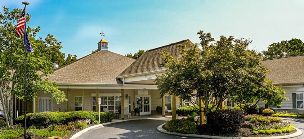 Exterior view of Charter Senior Living of Cleveland
