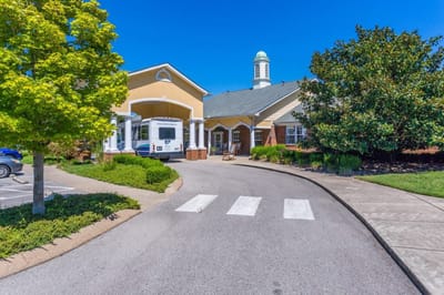 Exterior view of Charter Senior Living of Hermitage building