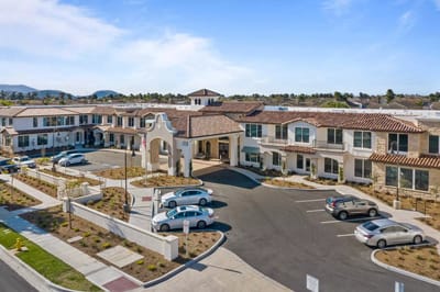 Aerial view of the Oakmont of Camarillo facility exterior