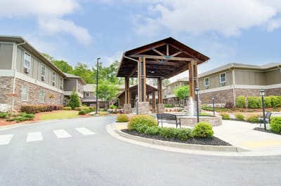 Exterior view of Oaks at Towne Lake entrance