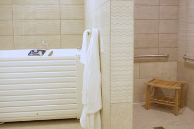 Accessible bathing area in a senior living facility