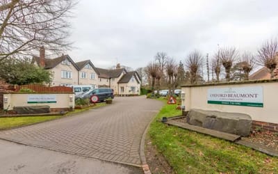 Entrance of Oxford Beaumont assisted living facility