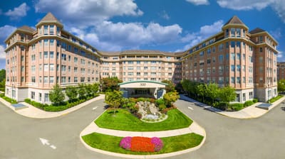 Exterior view of Maple Pointe Senior Living facility