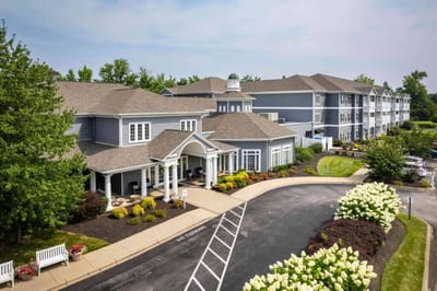 Exterior view of Arcadia Senior Living Louisville