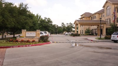 Entrance of The Solana Vintage Park with landscaping