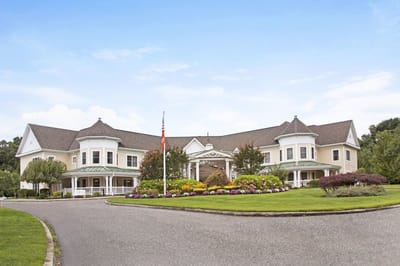 Exterior view of Sunrise of Dix Hills facility