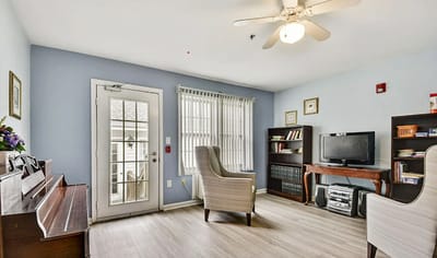 Cozy common area with seating and entertainment