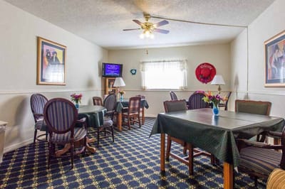 Common area with seating and decor