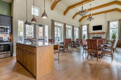 Common area with seating and dining options