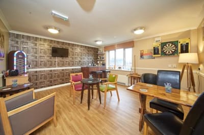 Common area with seating and entertainment options