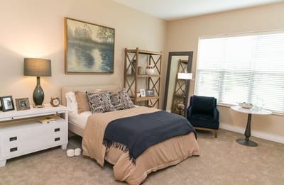Cozy and well-decorated private resident room