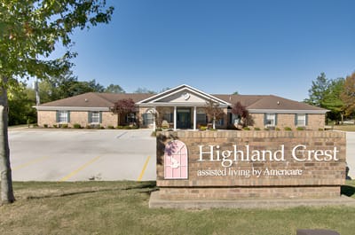 Exterior view of Highland Crest Senior Living