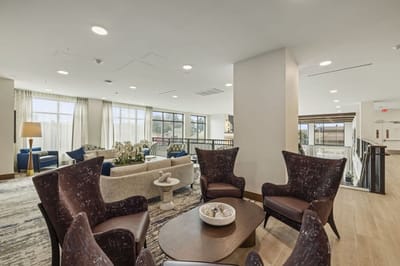 A cozy common area in Bellara Senior Living