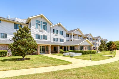 Exterior view of Solstice Senior Living at Grapevine