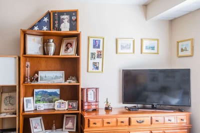 Cozy interior space with shelves and decor