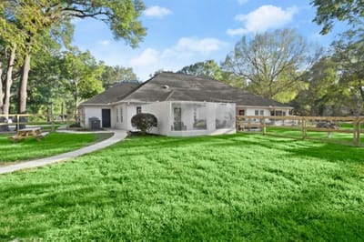 Exterior view of the assisted living facility and outdoor space.