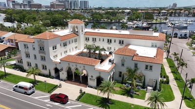 Aerial view of Hudson Manor, featuring building architecture.