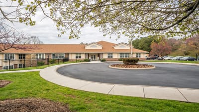 Front view of American House West Knoxville facility