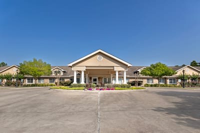 Exterior view of Cinco Ranch Alzheimer's Special Care Center