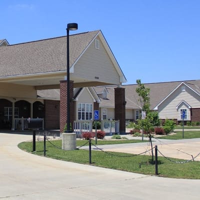 Exterior view of Vintage Park at Kansas facility.