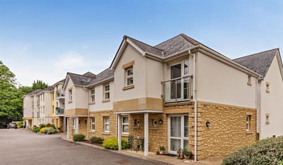 Exterior view of Savoy House retirement residences
