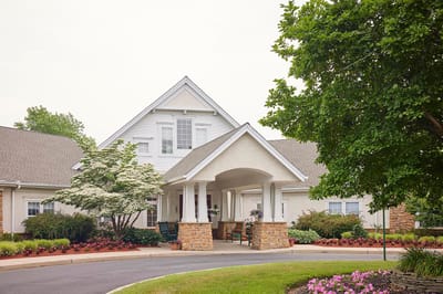 Exterior view of Brandywine Howell assisted living facility