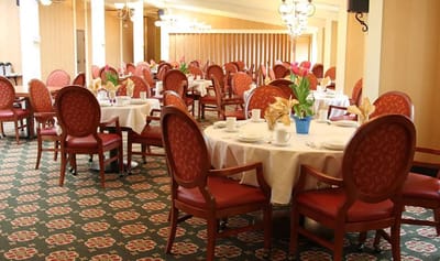 Dining area with round tables and chairs