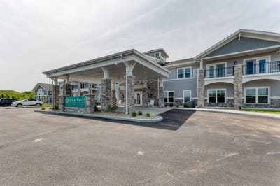 Exterior view of Cedarhurst of McHenry facility entrance
