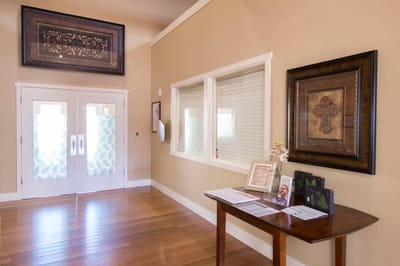 Entrance area with natural light and decor