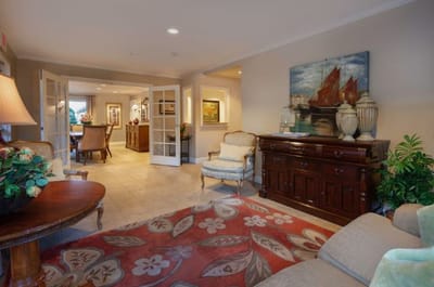 Cedar Crest Alzheimer’s Special Care Center, memory care in Tualatin, OR — Cozy living area with elegant furnishings and decor