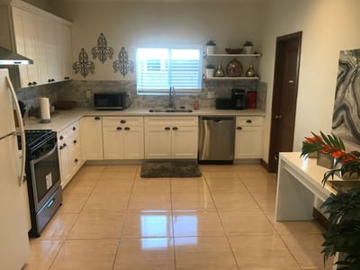Bright, modern kitchen area in a facility
