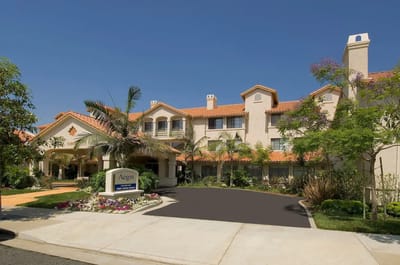 Exterior view of Aegis Living Moraga facility