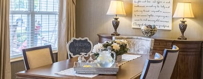 Cozy common area with welcoming decor