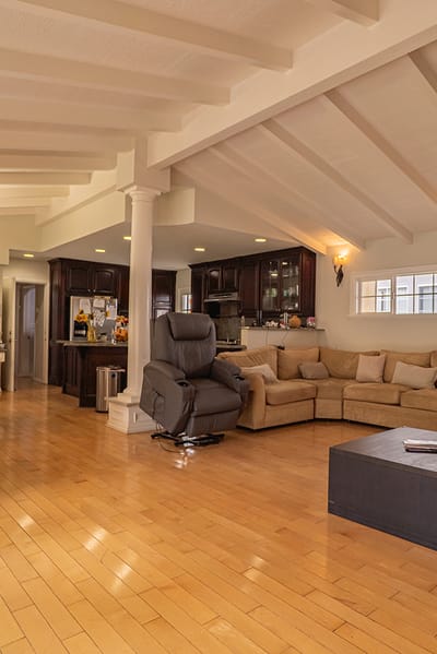 Common area with a comfortable seating arrangement