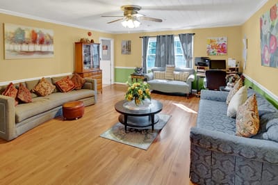 Common living area with seating and decor