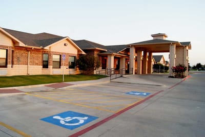 Entrance of the Lone Star Rehabilitation and Wellness Center
