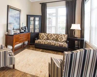 Cozy common area with comfortable seating
