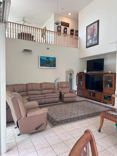 Cozy common area with comfortable seating