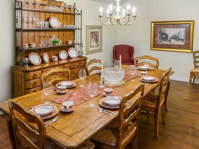 Dining room with elegant table setting