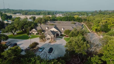 Aerial view of the Eagle Crest Villa Senior Living building
