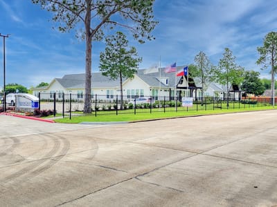 Exterior view of SilverCrest Assisted Living facility