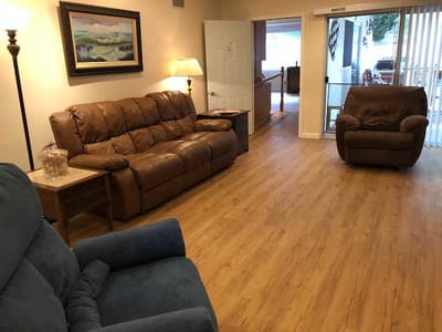 Cozy common area with comfortable seating