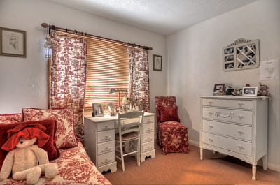 Cozy interior room with decorative furnishings