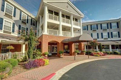 Front entrance of Historic Roswell Place with landscaping