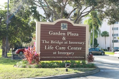 Signage for Garden Plaza at Inverrary facility
